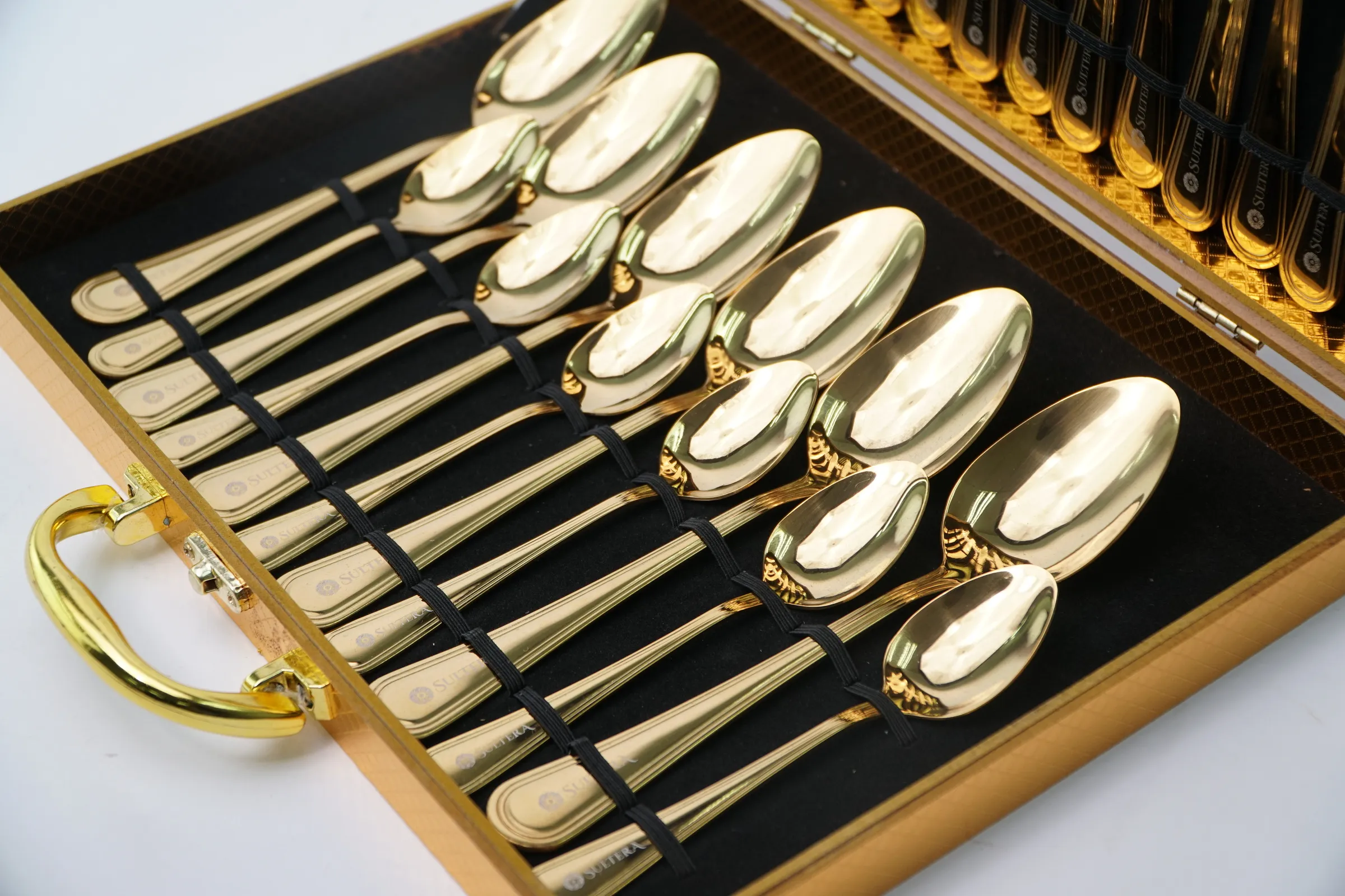 Premium Cutlery Set – 24 Pcs – Gold - Image 5